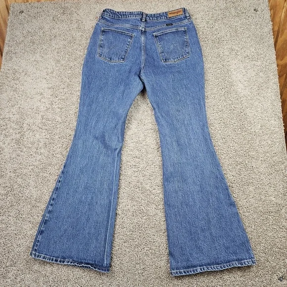 Wrangler High Rise Fierce Flare Denim Jeans Women 12 (Actual 32x31) Blue Stretch - Picture 4 of 8